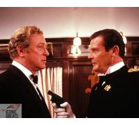 Michael Caine & Roger Moore [1002067] 8x10 Foto (Altre Misure Disponibile)