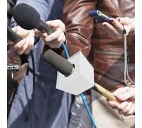 Microfono Trapezoid Intervista logo Microfono Flag Station Microfono