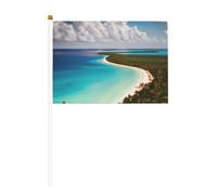 Mini bandiera dell'isola di Cuba con asta solida bianca, colori vivaci e resistenti allo sbiadimento, bandiere tenute in mano con lancia