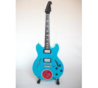 Mini guitar collection natural wood - Foo Fighters - Dave Grohl
