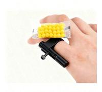 Mini pistola da dito, giocattolo antistress, anello sparatore, piccolo gadget popolare Il nero contiene 48 proiettili.,Il giallo contiene 48 proiettili.,50 colpi di munizioni di riserva,Giallo + NeroA