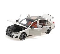 Minichamps 110023402 - i5 White Metallic 2023 - Scala 1/18 - modellino Auto
