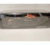 Minichamps Oracle Red Bull RB18 #11 Sergio Perez Mexican GP 2022 1/18 110222011