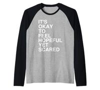 Minimalist Typography Design About Navigating Mixed Emotions Maglia con Maniche Raglan