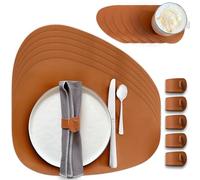 MIQIO Tovaglietta in ecopelle - Set di 18 sottobicchieri - tovagliette in pelle lavabile - 6 tovagliette in vetro, portatovaglioli | Cognac | a forma di pietra