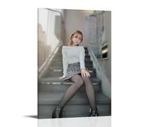Model Girl Tired of Walking Sits on The Stairs Modern Home Kitchen Dormitory Kids Room Mural 08 x 12 pollici (20 x 30 cm)