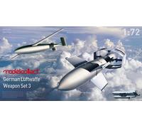 Modelcollect UA72215 - 1/72 German WWII Aeronautica Arma Set 3 bv246 2, Fritz