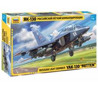 Modellino Aereo Russian Lampada Bomber Yak-130 " Mitten " ZVEZDA 4818 1:48 C