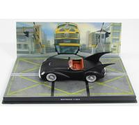 MODELLINO AUTO STATICO BATMAN BATMOBILE - 164 MATT NERO SCALA 1/43