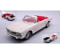 MODELLINO AUTO STATICO MOTORMAX FORD MUSTANG CONVERTIBLE JAMES BOND SCALA 1/18