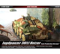 Modellino mezzo militare 1/35 Jagdpanzer 38(t) Hetzer Late Version Academy 13230