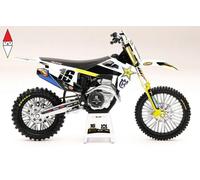 MODELLINO NEWRAY MOTO ROCKSTAR ENERGY 1/12 5824