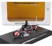 MODELLINO STATICO UNIVERSAL HOBBIES TRATTORE BUMPER SAFETYWEIGHT CASE 1:32