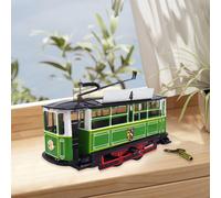 Modello di tram in esposizione, classico giocattolo da tram vecchio stile