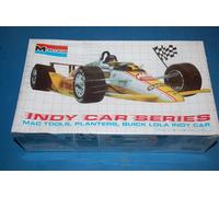 Monogram 2792 - Mac Tools Planters Buick Lola Indy Car scala 1/24
