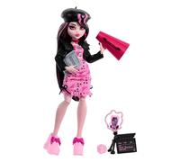 Monster High Diario degli Orrori - Draculaura,set con bambola e accessori a tema cinema, include giacca in stile college, annuario, copione e attrezzature, giocattolo per bambini, 4+ anni, HXW30,Viola