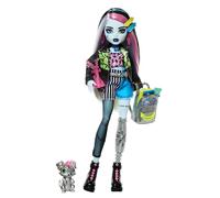 Monster High - Frankie Stein, bambola con giacca e shorts in denim, cagnolina Watzie e accessori come zaino, spuntino e taccuino inclusi, giocattolo per bambini, 4+ anni, HXH73, Nero