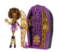 Monster High Segreti da Brivido - Clawdeen Wolf I Misteri di Hauntlywood, bambola con abiti, guardaroba e 19 accessori glamour a sorpresa inclusi, giocattolo per bambini, 4+ anni, JBG80