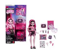 Monster High Self-Scare Secrets - Draculaura, set con bambola e accessori, 13 sorprese a tema come il rullo per il viso funzionante e la moodboard personalizzabile, 4+ anni, JHK43