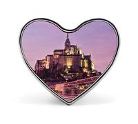 Mont Saint Michel Francia Spilla a forma di cuore Distintivo in metallo Spilla da bavero Giacca Cappello Borsa Accessori