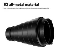 Montare il grande flash Snoot per la fotografia da studio con flash luminoso