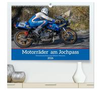 Motorräder am Jochpass (hochwertiger Premium Wandkalender 2026 DIN A2 quer), Kunstdruck in Hochglanz: Motorradlegenden in Ihrem Element.