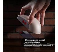 Mouse 8BitDo Retro R8 con sensore ottico PAW 3395, DPI 26K, wireless, polling 4K, base di ricarica programmabile.