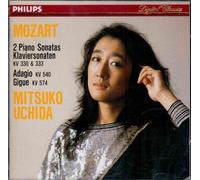 Mozart: 2 Piano Sonatas - Klaviersonaten KV 330 & 333, Adagio KV 540 Gigue KV 574 by Mozart, Uchida (1990-10-25)