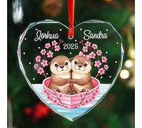 Mr & Mrs Otters Ornamento Natale 2025, ornamento personalizzato in vetro a forma di coppia di lontra, regalo per lui e sua moglie, marito amante degli animali, coppia sposata, ornamenti animali lontra