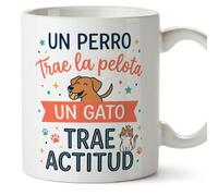 Mugffins tazza gatto Un perro trae la pelota un gato trae actitud in italiano | idea regalo originale, tazze divertenti, umorismo, gatti | 330 Ml / 11 oz | in Spagnolo gatitos y perritos v1