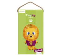 Avenue Mandarine KC165C - Una scatola Little Couz'in composta da una statuetta in feltro da cucire da 21,5 cm, filo e ago, Richard le Lion, peluche da cucire per bambini