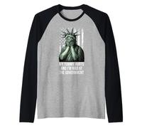 My Tummy Hurts and I'm at the Government Protest Resist Flag Maglia con Maniche Raglan