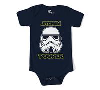 MyFirstwo Body Neonato Divertenti Storm Pooper - Tutina Unisex Manica Corta 100% Cotone Morbido Traspirante, Simpatica Idea Regalo Baby Shower per Mamma e Papà 18-24 mesi