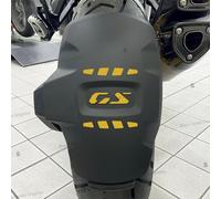 n.3 Adesivi per PARAFANGO POSTERIORE compatibile con/sostitutivo per BMW Motorrad R 1300 GS 2024 (GIALLO)