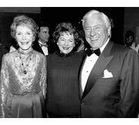 Nancy Davis A. K. A. Nancy Reagan & Merv Griffin [1040741] 8x10 Foto O Poster