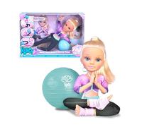 Nancy Yoga Class, Bambola Flessibile con 16 Punti di Articolazione per la Pratica dello Yoga, Include palla Fitness, +3 anni, Famosa (NAC76000)
