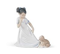 Nao by Lladro - Statuetta in porcellana da collezione: LET ME GO! - 16 cm di altezza - bella ragazza con cucciolo di cane