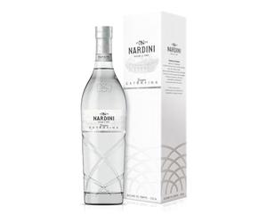 Nardini Grappa EXTRAFINA 42% Vol. 0,7l in Giftbox | Grappa bianca morbida ed elegante, note floreali e fruttate, 42% vol., 70 onfezione con astuccio