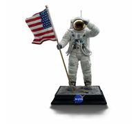 NASA - Apollo 11 Astronaut 1/10 Art Scale Statue Iron Studios