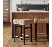 Nathan James Harvey - Sgabello da bar in rattan, stile bohémien, con seduta in alghe intrecciate, gambe in legno massello e poggiapiedi in metallo, colore: nero spazzolato