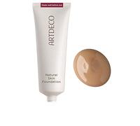 Natural Skin Foundation Neutral/Natural, articolo pensato per l’uso quotidiano, adatto a chi vuole semplificare la propria routine, flacone da 25 ml studiato per inserirsi con naturalezza nello stile