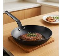 Navaris Padella in Ghisa Ø 25 cm - Cast Iron Pan per Fornelli A Gas Induzione e Forno - Padella Leggera con Manico - Lavabile in Lavastoviglie