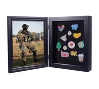NBEADS Cornice per Vetrina per Medaglie, Cornice Espositiva In Legno Rettangolare Nera per Spille, Portafoto Porta Badge Porta Premi Sportivi Cornice Da Collezione Montabile A Parete, 27.6x22.6x6.6cm