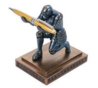 NCQIXIAO Knight - Portapenne da scrivania in resina, accessorio da scrivania e organizer per uomini, con una penna fresca (blu)