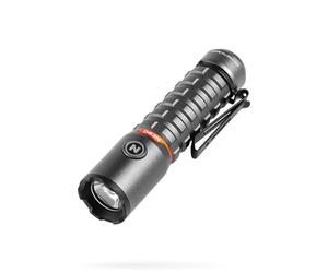 NEBO Torchy 2K - Torcia tascabile e luce da lavoro - Ricaricabile via USB con 5 modalità di illuminazione - Fino a 30 ore di carica - Clip da cintura in acciaio per la rimozione, resistente all'acqua