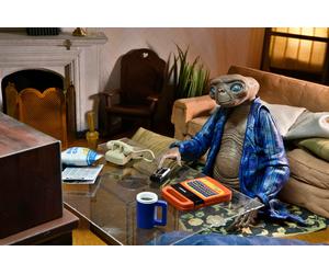 Neca E.T. 40° Anniversario E.T. Telepatico Figura Ultima Da 7" - IN STOCK