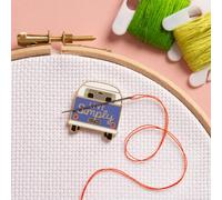 Needle Minder - Campervan Adventure ti aspetta per punto croce, cucito, ricamo e ricamo, accessori smaltati e magnetici