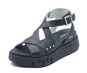 NeroGiardini E617067D Tamigi Nero Sandali per Donna pelle nera con zeppa alta