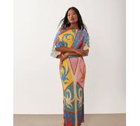 Never Fully Dressed Plus - Tilly - Vestito lungo plissé con spalle scoperte e stampa caleidoscopica-Multi S