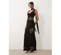 Never Fully Dressed - Simona - Vestito lungo nero senza maniche con sciarpa e paillettes 52